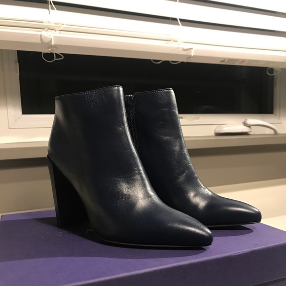 Stuart Weitzman 2018 spring collection ankle boots - Picture 2 of 8